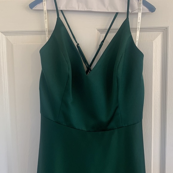 David’s Bridal floor length emerald green dress, size 14 only worn once - Picture 4 of 5